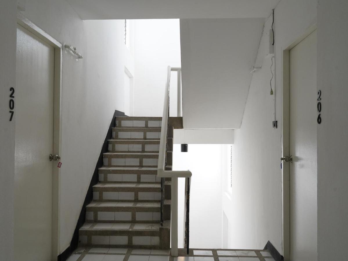 Roomquest It Square Don Mueang Airport Bangkok Exteriör bild